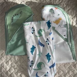 Dinosaur Hooded Baby Towels and Blanket Set